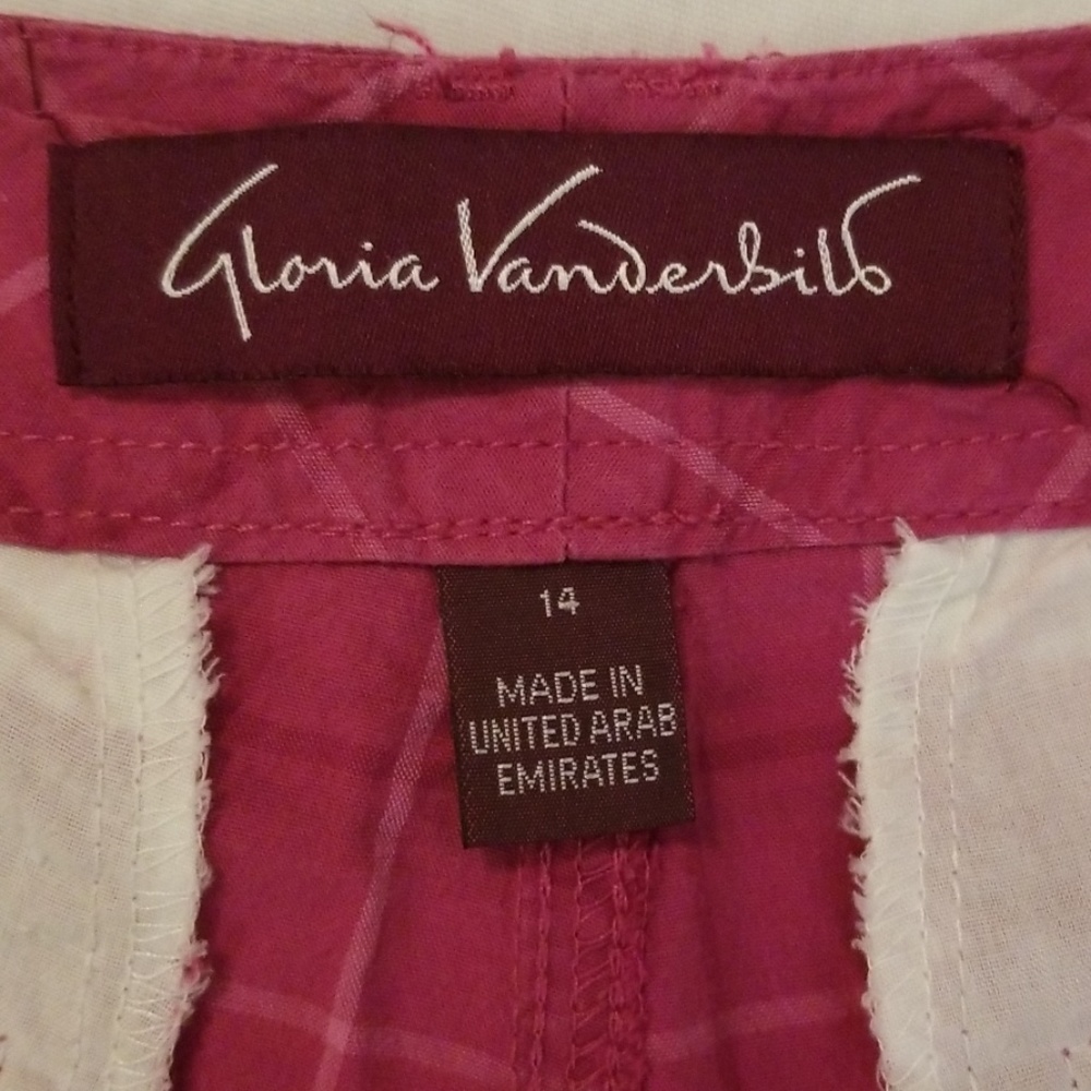 Shorts - Picture 3 of 6
